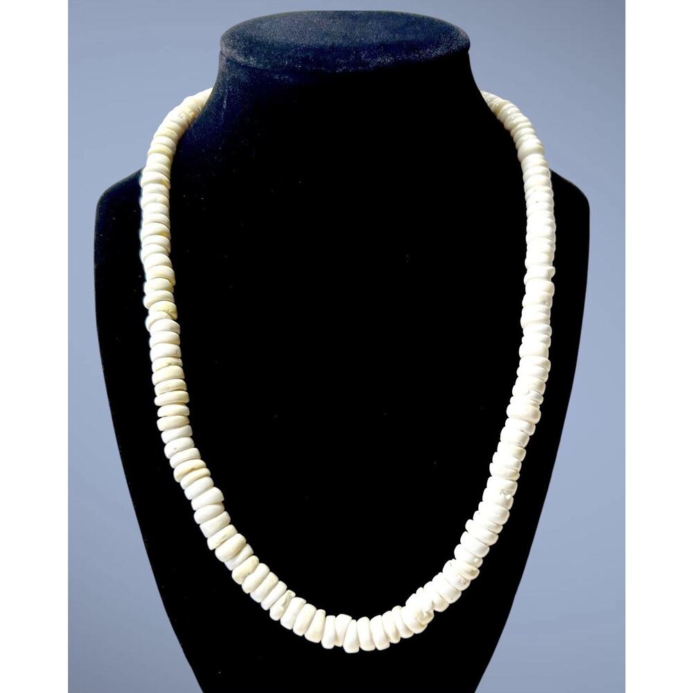 Vintage Puka Shell Necklace 20 Inch Silver Tone Barrel Clasp 70s Hawaiian Surfer